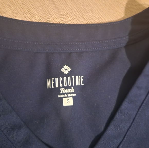 Med Couture Set Touch Top Small, bottoms XS - Picture 2 of 7